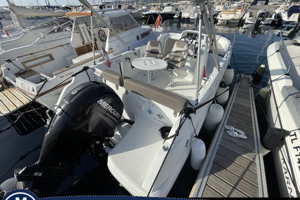 Jeanneau CAP CAMARAT 6.5 CC Série 2 for sale in France for €30,000 (£25,335)