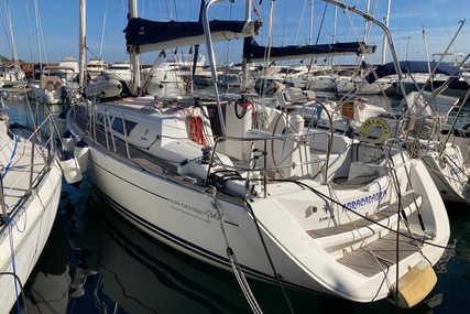 Jeanneau Sun Odyssey 36i Performance for sale in France for €86,000 (£72,589)
