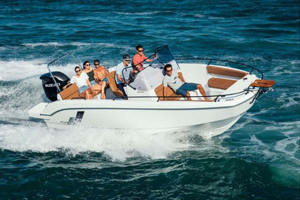 Beneteau FLYER 8 SPACEDECK for sale in Spain for €86,194 (£73,441) Beneteau FLYER 8 SPACEDECK for sale in Spain for €86,194 (£73,441)