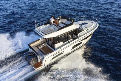 Jeanneau Merry Fisher 1095 for sale in France for €285,000 (£242,512)