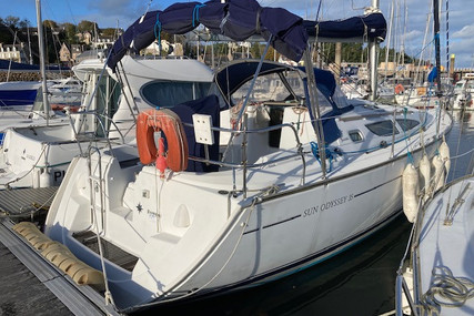 Jeanneau Sun Odyssey 35 for sale in France for €59,990 (£50,269)