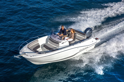 Jeanneau CAP CAMARAT 6.5 CC SERIE 3 for sale in France for €66,000 (£54,908)
