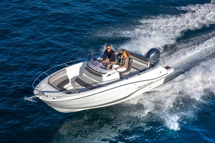 Jeanneau CAP CAMARAT 6.5 CC SERIE 3 for sale in France for €66,000 (£54,908)