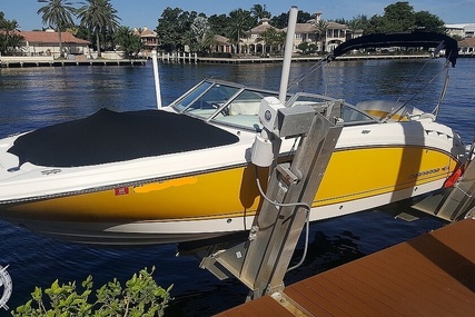 Chaparral 264 sunsesta for sale in United States of America for $45,000 (£36,033)