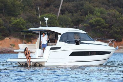 Jeanneau NC 33 for sale in United Kingdom for £312,500