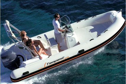 Capelli TEMPEST 570 EASY for sale in Portugal for €29,349 (£24,910) Capelli TEMPEST 570 EASY for sale in Portugal for €29,349 (£24,910)