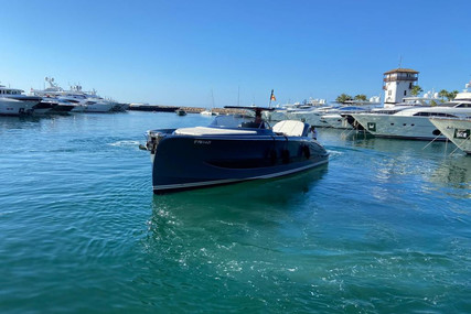Solaris 48 for sale in Spain for €1,185,000 (£1,004,714)