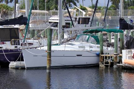 Beneteau Oceanis 323 for sale in United States of America for $59,900 (£47,918)