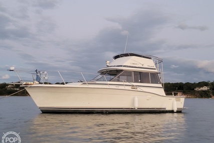 Trojan F32 Flybridge Sedan for sale in United States of America for $14,750 (£11,679) Trojan F32 Flybridge Sedan for sale in United States of America for $14,750 (£11,679)