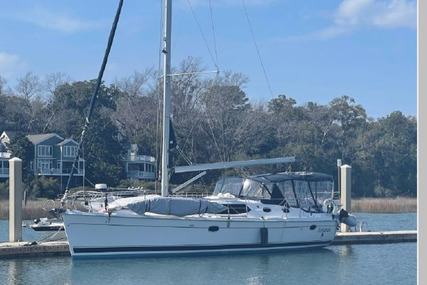 Hunter 45 DS for sale in United States of America for $219,000 (£175,359) Hunter 45 DS for sale in United States of America for $219,000 (£175,359)