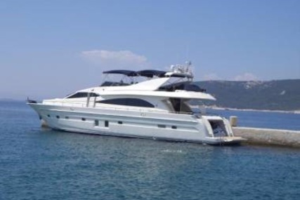 Astondoa 82 GLX for sale in Croatia for €1,495,000 (£1,259,085)