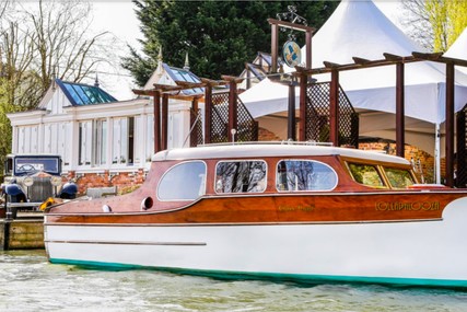 Chris-Craft Sedan Cruiser for sale in United Kingdom for £45,000 Chris-Craft Sedan Cruiser for sale in United Kingdom for £45,000