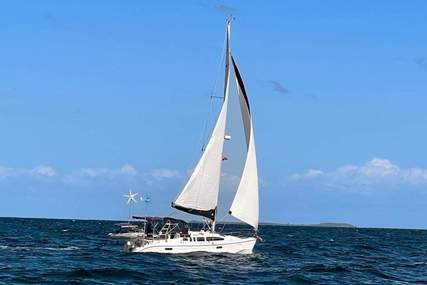Hunter 340 for sale in Puerto Rico for $60,000 (£48,043) Hunter 340 for sale in Puerto Rico for $60,000 (£48,043)