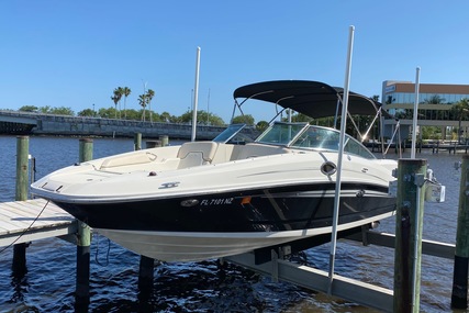 Sea Ray 290 Sundeck for sale in United States of America for $54,900 (£45,345)