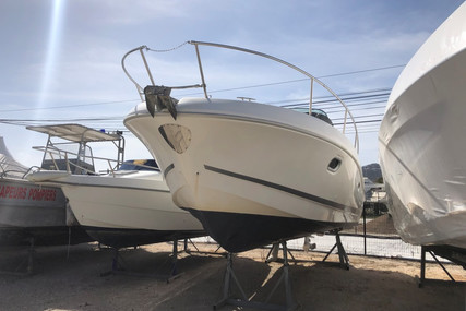 Jeanneau Leader 805 for sale in France for €39,000 (£33,209)