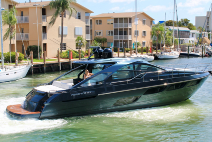 Pershing 5X Surface Drive for sale in United States of America for $1,295,000 (£1,054,268) Pershing 5X Surface Drive for sale in United States of America for $1,295,000 (£1,054,268)