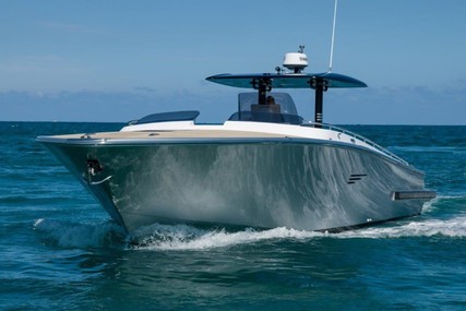 Canados Gladiator 428 for sale in United States of America for $699,000 (£553,484) Canados Gladiator 428 for sale in United States of America for $699,000 (£553,484)