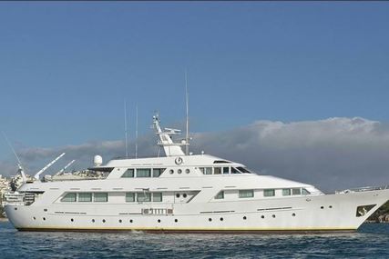 Benetti for sale in Italy for €2,950,000 (£2,506,905) Benetti for sale in Italy for €2,950,000 (£2,506,905)