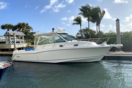 Boston Whaler 345 Conquest for sale in United States of America for $439,000 (£351,808)