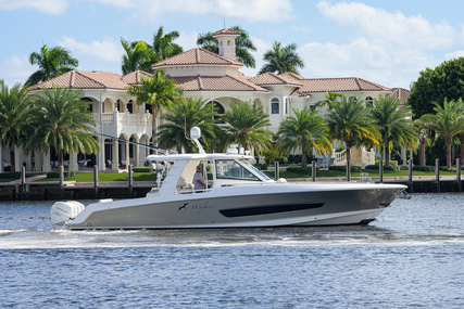 Boston Whaler 420 Outrage for sale in United States of America for $679,000 (£544,140)