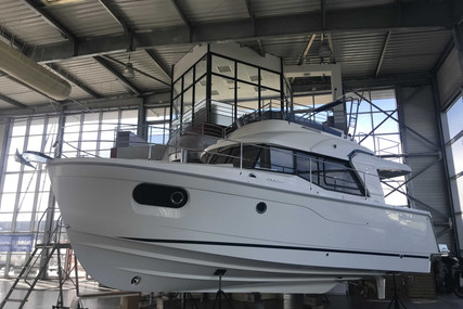 Beneteau Swift Trawler 35 for sale in France for €462,533 (£392,163)
