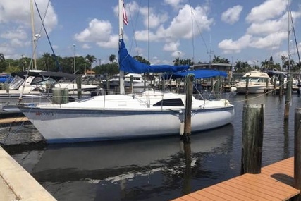 Hunter 31 for sale in United States of America for $38,900 (£31,148) Hunter 31 for sale in United States of America for $38,900 (£31,148)