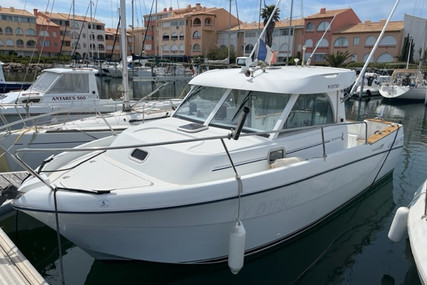 Beneteau Antares 710 for sale in France for €29,900 (£25,409)