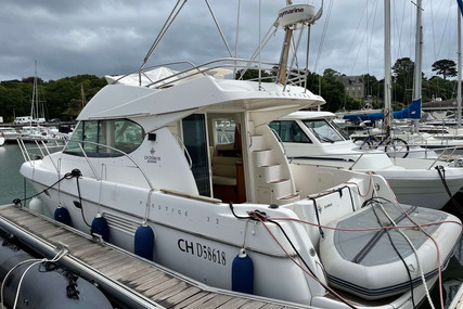 Prestige 32 for sale in France for €82,000 (£69,480)