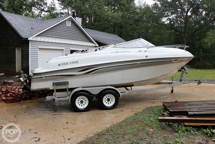 Four Winns 225 Sundowner for sale in United States of America for $14,250 (£11,619)