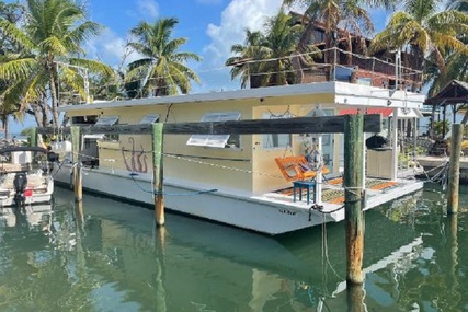 Custom Houseboat for sale in United States of America for $250,000 (£203,840) Custom Houseboat for sale in United States of America for $250,000 (£203,840)