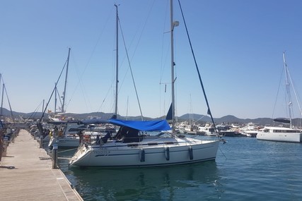 Bavaria 34 for sale in Spain for €39,950 (£34,385)