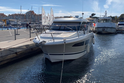 Jeanneau NC 9 for sale in France for €130,000 (£111,891)
