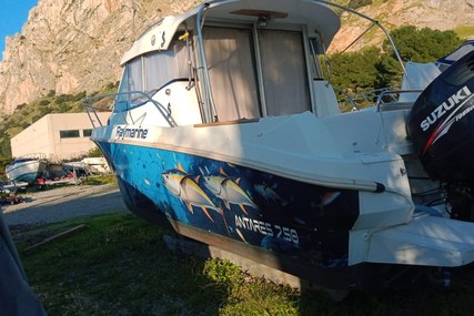 Beneteau Antares 750 HB for sale in Italy for €39,900 (£33,836)