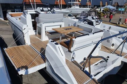 Beneteau flyer 9 spacedeck for sale in France for €161,799 (£136,814)