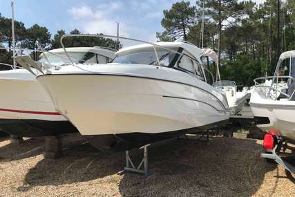Beneteau Antares 7 OB for sale in France for €63,000 (£53,272)