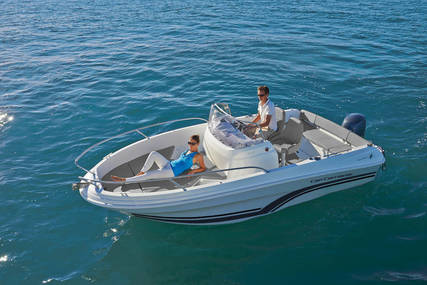 Jeanneau Cap Camarat 5.5 CC for sale in France for €33,900 (£28,817)