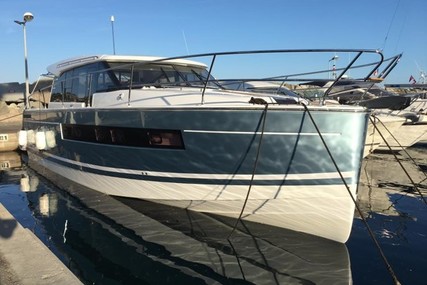 Jeanneau NC 14 for sale in France for €350,000 (£294,769)