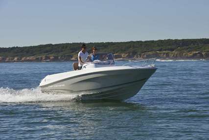 Jeanneau Cap Camarat 5.5 for sale in France for €41,000 (£34,853)