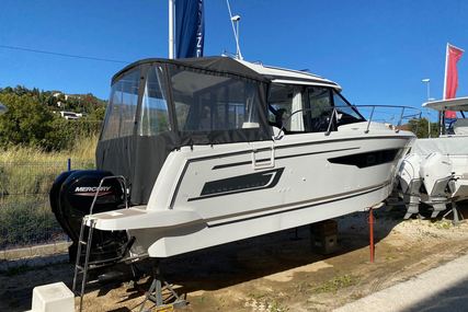 Jeanneau Merry Fisher 895 for sale in France for €200,000 (£169,116)