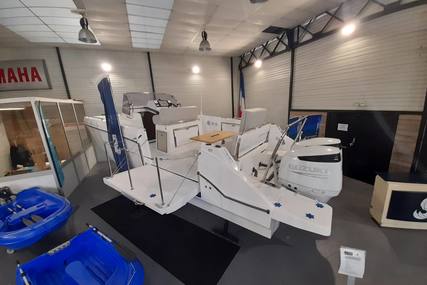 Beneteau flyer 9 spacedeck for sale in France for €168,400 (£142,337)