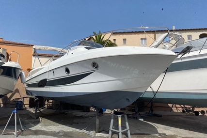 Beneteau Flyer 850 Sundeck for sale in France for €72,000 (£60,757)