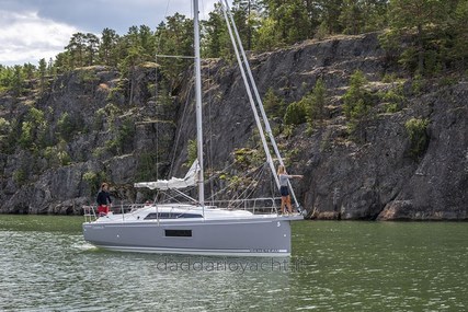 Beneteau Oceanis 30.1 for sale in France for €90,600 (£76,578) Beneteau Oceanis 30.1 for sale in France for €90,600 (£76,578)