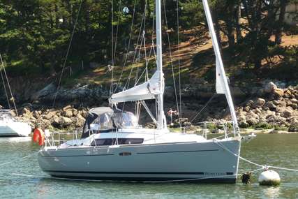 Beneteau Oceanis 31 for sale in France for €95,000 (£80,562)