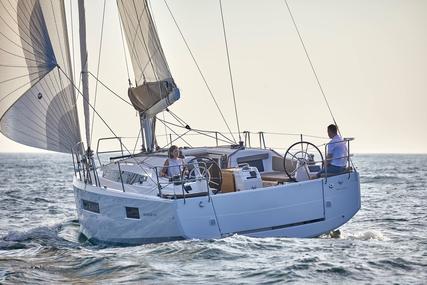 Jeanneau Sun Odyssey 410 for sale in France for €320,000 (£274,005)