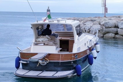 CANTIERI DI DONNA DONNA 33 SERAPO for sale in Italy for €109,000 (£92,130)