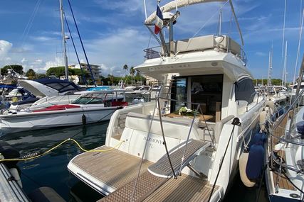 Prestige 420 for sale in France for €559,000 (£471,670)