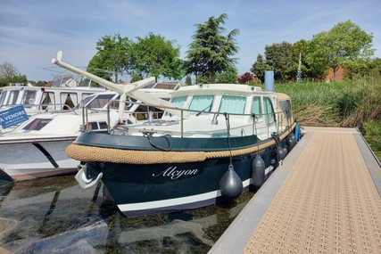 Linssen 32 CLASSIC STURDY AC for sale in France for €190,000 (£160,553)