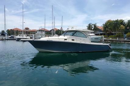 Pursuit OS 385 Conquest for sale in Malaysia for $365,000 (£302,591)