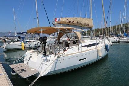 Jeanneau Sun Odyssey 449 for sale in France for €155,000 (£130,785)