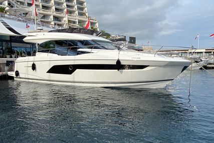 Prestige 520 for sale in France for €1,408,000 (£1,188,136)